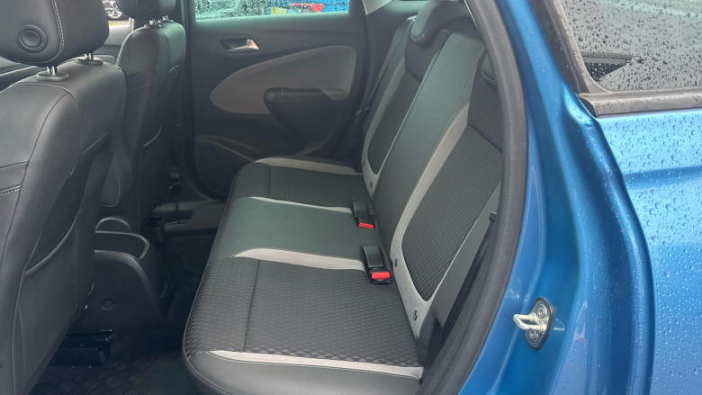 Vauxhall Crossland X 1.2T [110] Tech Line Nav 5dr [Start Stop] Auto Petrol Hatchback